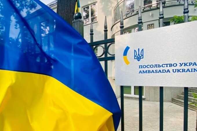 Український прапор замість російської ганчірки: Україна попросила Польщу передати приміщення, де раніше розташовувалося генеральне консульство РФ у Познані