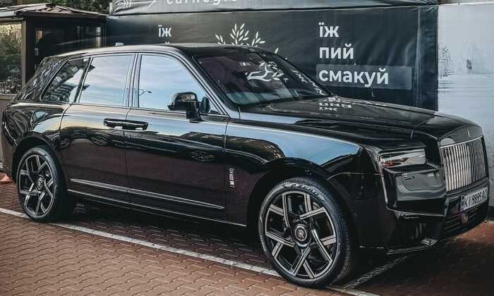 У Києві засвітився кросовер Rolls-Royce за 700 тисяч доларів
